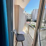 Апартаменты Smart Deluxe Studion6 Private Kitchenette Bathroom To 200m Marina Port 900m
