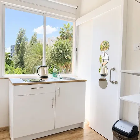 Smart Deluxe Studion6 Private Kitchenette Bathroom To 200m Marina Port 900m * Limassol